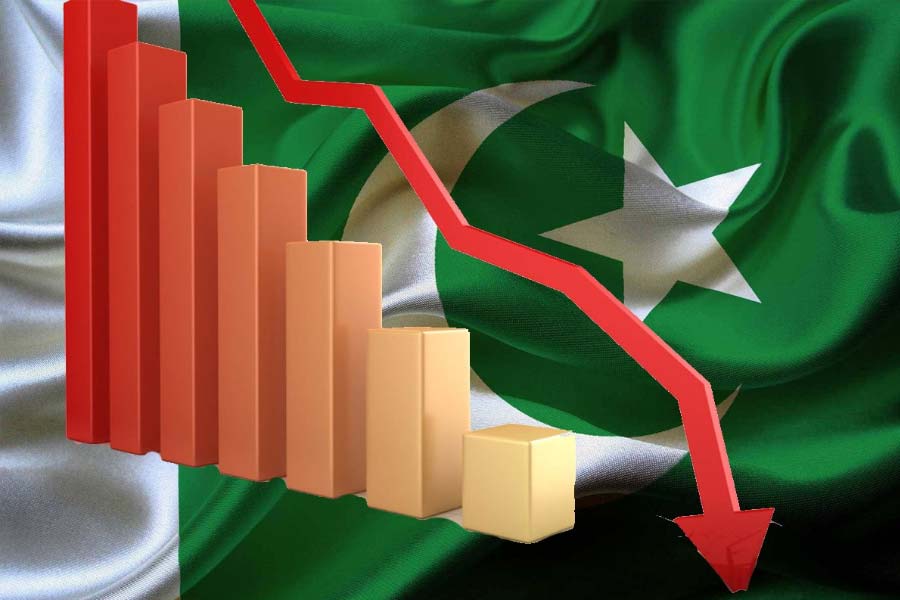 Pakistan cuts one and half lakh jobs Dissolves 6 Ministries to get IMF loan amid severe economic crisis