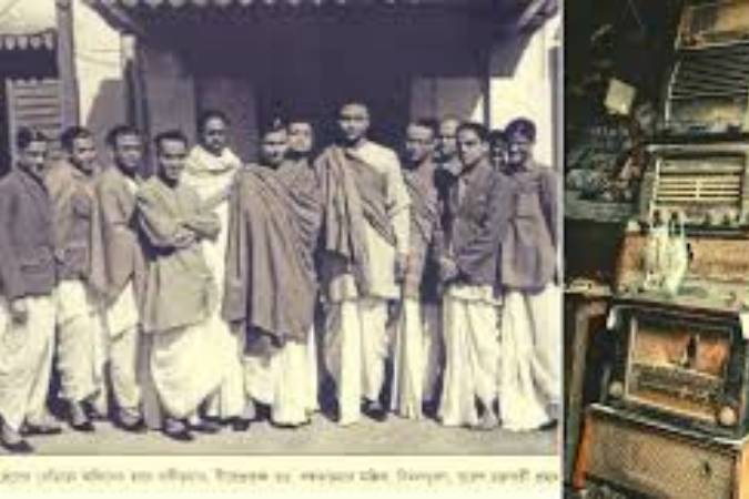 আকাশবাণীর দফতরে যোগ দিলেন তিনি। তার পর থেকেই দুর্গাপুজা উপলক্ষে দেবী দুর্গার অসুরদমনের কাহিনি অবলম্বনে দু'ঘণ্টার সঙ্গীতালেখ্য ‘মহিষাসুরমর্দিনী’ অনুষ্ঠানে যুক্ত হলেন বীরেন্দ্রকৃষ্ণ।  