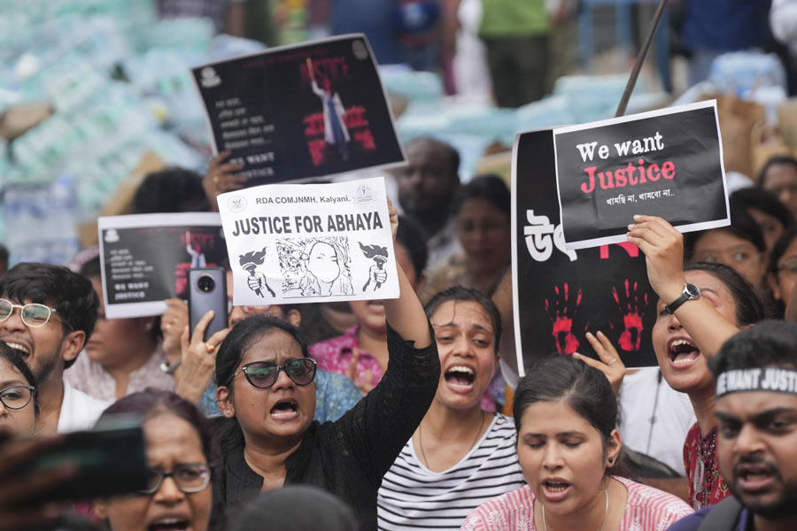 অভয়মাঝে: রাজপথে প্রতিরোধের বহমান মুখ, ১১ সেপ্টেম্বর।