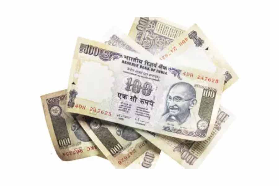 Mahatma Gandhi was not the first choice for Indian currency notes