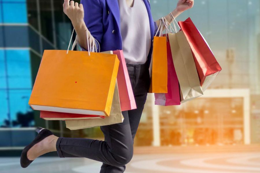 ৪) যদি নতুন কিছু কেনাকাটা করার প্রয়োজন থাকে, যেমন বাড়ি, গাড়ি, তা হলে এই দিন কিনবেন না। মহালয়ার দিন বড় কিছু কেনাকাটা করা উচিত নয়।