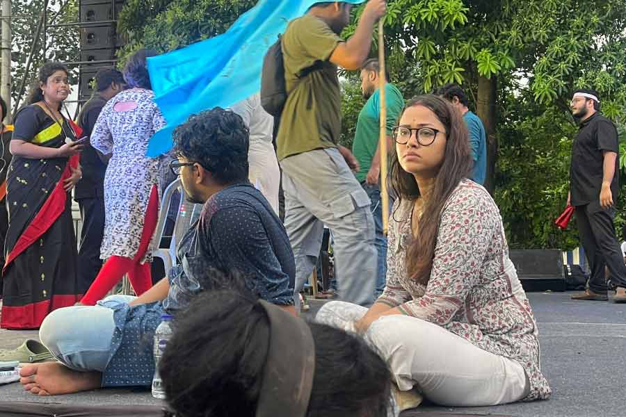 অভিনেত্রী সোহিনী সরকার।