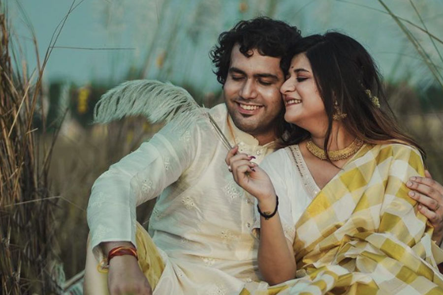 Rupsha Chatterjee to get hitched with Sayandeep Sarkar in the evening today dgtl