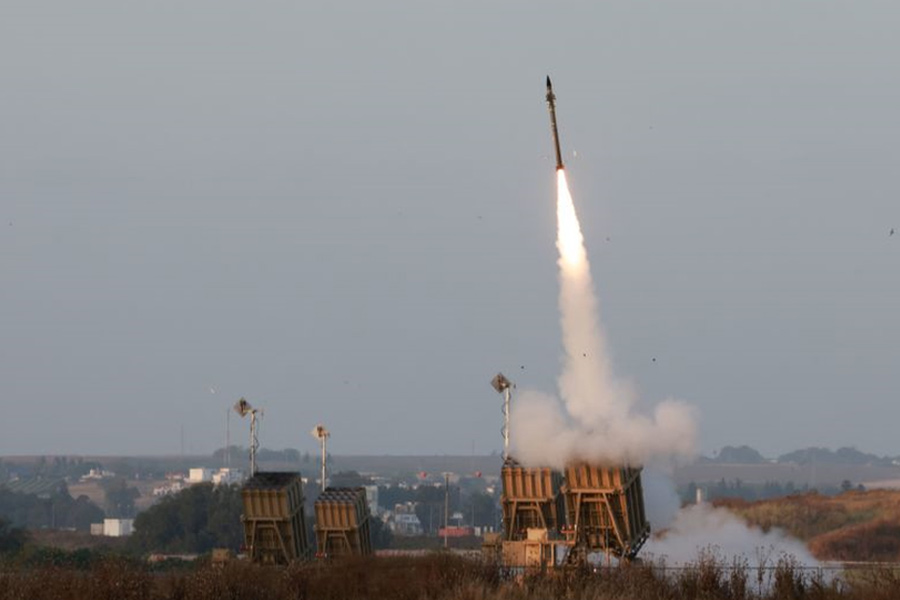 Iranian arsenal vs Israel tiered missile defence systems which countries have better firepower 