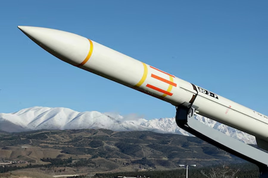 Iranian arsenal vs Israel tiered missile defence systems which countries have better firepower 