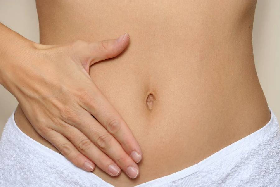 ১০। চুল গজানো: নারকেল তেল বা অলিভ অয়েল ম্যাসাজ করলে রক্ত ​​সঞ্চালন উন্নত হয়। চুলের ফলিকলে পুষ্টি জোগাতে সাহায্য করে এই টোটকা। এর ফলে চুল স্বাস্থ্যকর এবং মজবুত হয়। এই প্রতিবেদনটি ‘আনন্দ উৎসব’ ফিচারের একটি অংশ।