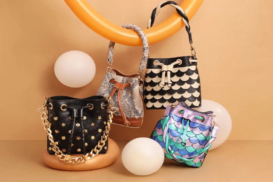 বাকেট ব্যাগ।