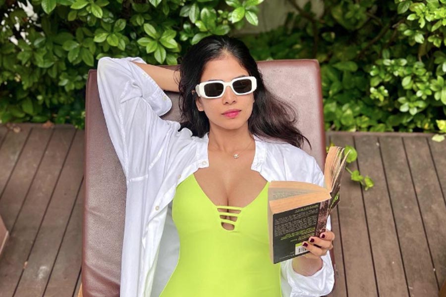 Meet Malavika Mohanan, who is Vicky Kaushal’s rumoured girlfriend, was once scolded for greeting Shah Rukh Khan 