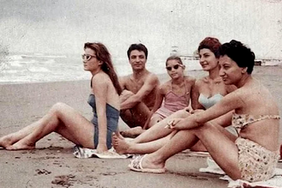 Iran 1st Supreme Leader Ruhollah Khomeini India connection know the details 