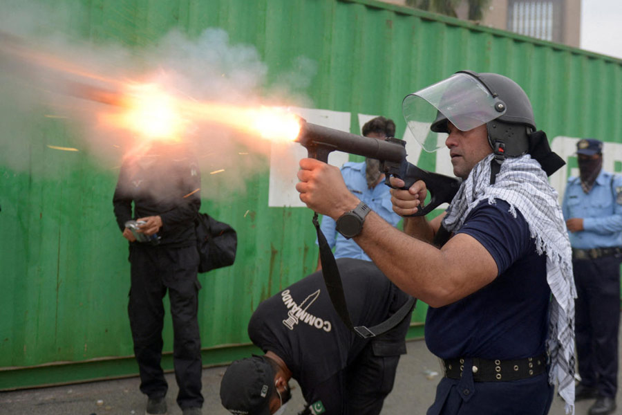 PTI chief Imran Khan supporters clash with police in Islamabad amid anti-government rally dgtl