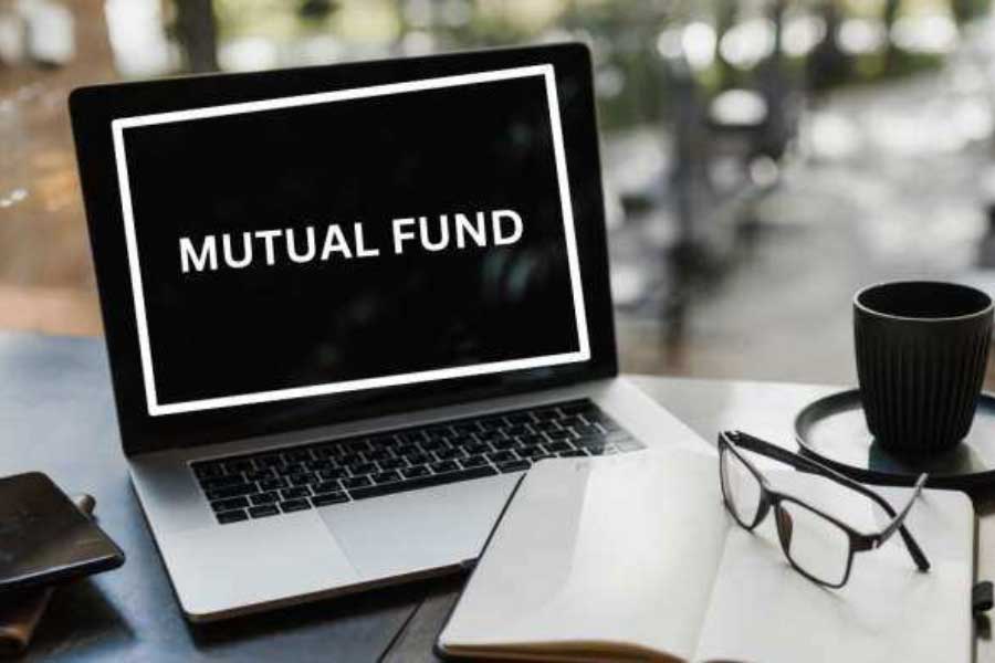 Active and passive mutual funds know differences and benefits 