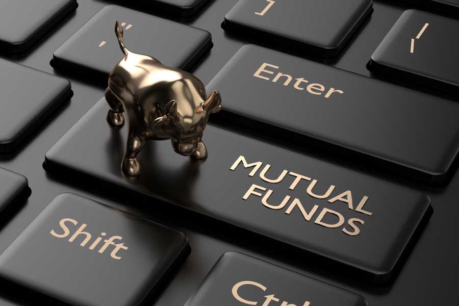 Active and passive mutual funds know differences and benefits 