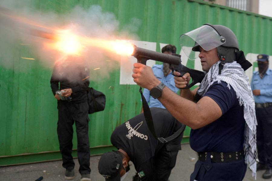 Pakistan may split into 3 to 4 pieces amid civil war like situation say experts 