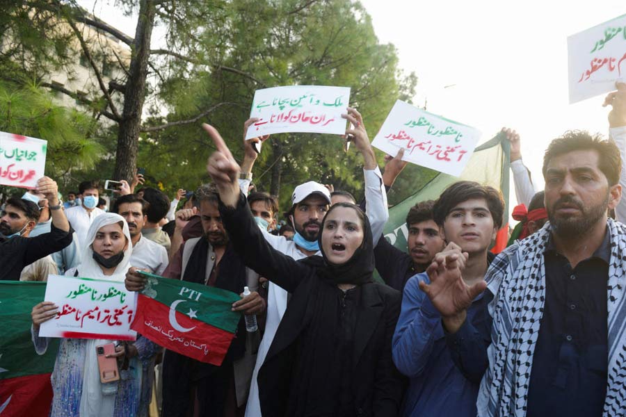 Pakistan may split into 3 to 4 pieces amid civil war like situation say experts 