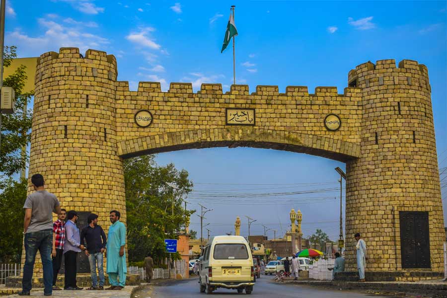 Pakistan may split into 3 to 4 pieces amid civil war like situation say experts 