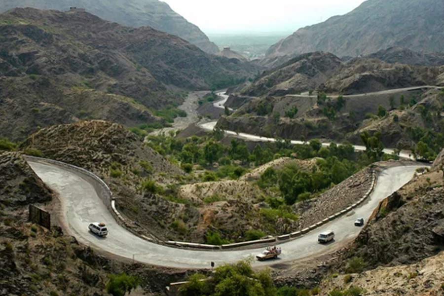 Pakistan may split into 3 to 4 pieces amid civil war like situation say experts 