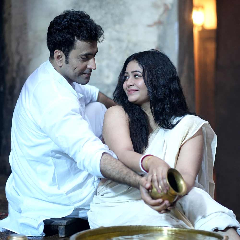 Review of the Bengali movie Bohurupi