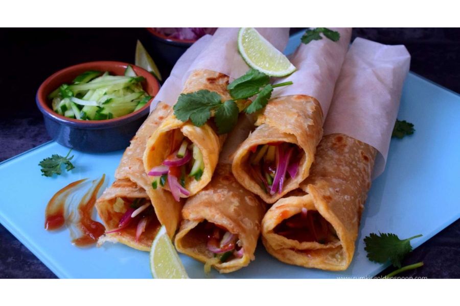 গোল্ডেন স্পুন: পার্ক স্ট্রিটের এই রেস্তরাঁয় আপনি পেয়ে যাবেন সুস্বাদু চিকেন চিজ় রোল