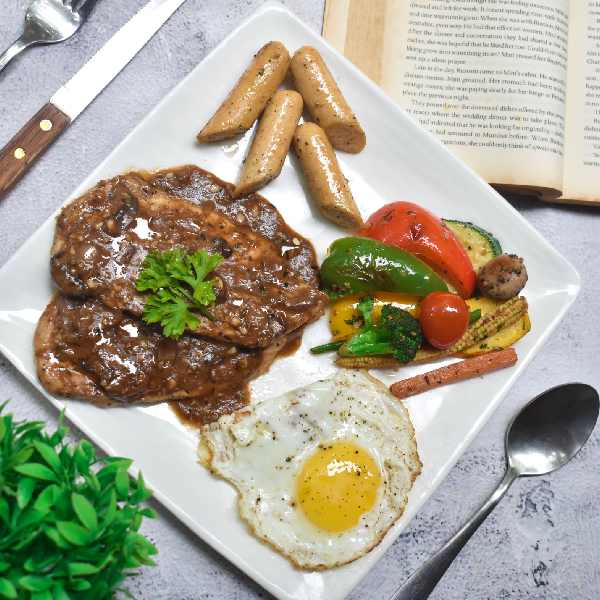 পুজোয় বন্ধুবান্ধবের সঙ্গে আড্ডার দিতে দিতে ক্যাফে ড্রিফটারের রকমারি পদ চেখে দেখতে পারেন।