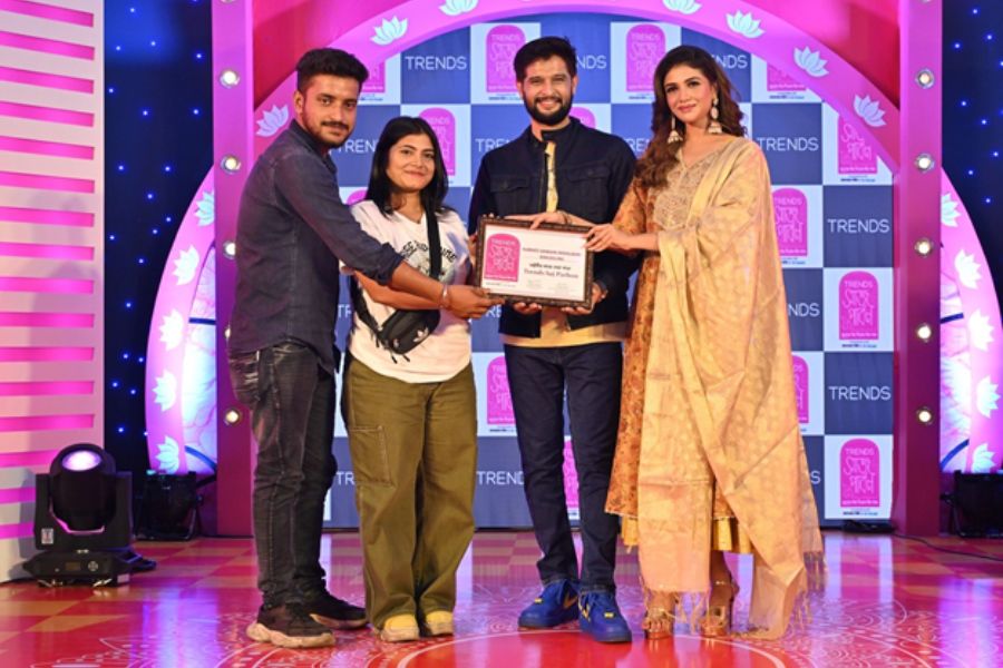 অষ্টমী লুকের বিজয়ী - সুব্রতী সঙ্ঘ নকশালবাড়ি, দার্জিলিং
