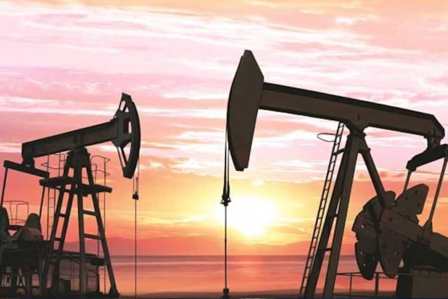 Gold and Crude Oil rate advanced in opposite directions since one year of Israel Hamas war