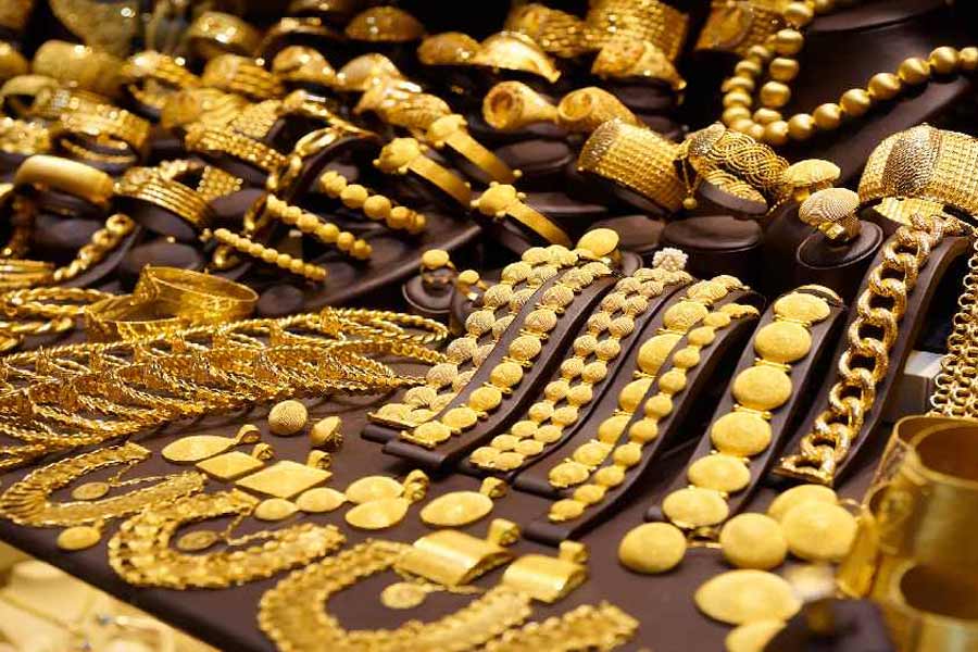 Gold and Crude Oil rate advanced in opposite directions since one year of Israel Hamas war