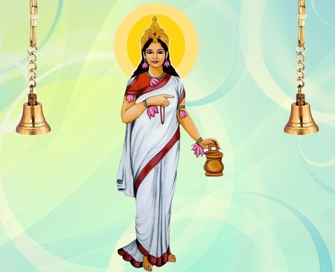 দ্বিতীয়া/ মা ব্রহ্মচারিণী -  এই বার কন্যা শিক্ষার অঙ্গনে প্রবেশ করছে। শিক্ষা কঠিন সাধন। বিদ্যাচর্চার অন্যতম হল ব্রহ্মচর্য যাপন। অর্থাৎ মনকে বিক্ষিপ্ত না করে শুধুমাত্র বিদ্যার সাধনের দিকেই নিবিষ্ট করতে হবে। মা  তাই এই রূপে ব্রহ্মচারিণী। তিনি শিবকে পেতে কঠিন তপস্যায় রত। অর্থাৎ নারী-পুরুষ যখন নিজের সাধনায় সিদ্ধি লাভ করে, সফল হয়। সে কিন্তু আর্থিক ও মানসিক ভাবে স্বাধীন। তার কিন্তু নিজের জীবন বাছার, নিজের জীবনসঙ্গী বাছার পূর্ণ অধিকার। 