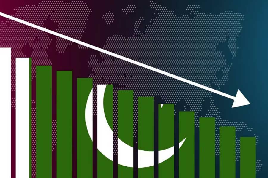 Pakistan stock market makes new record amid global market falls 