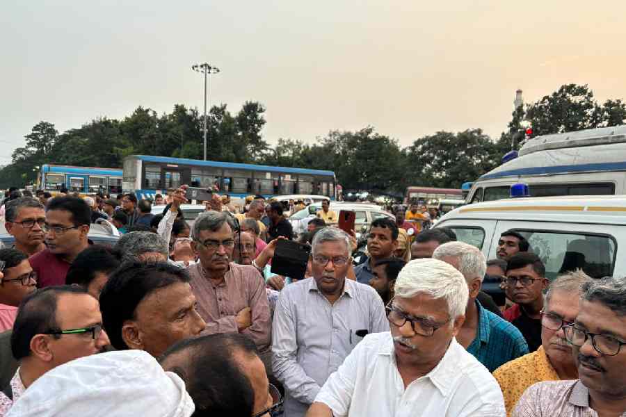 ধর্মতলা চত্বরে বাম নেতৃত্ব।