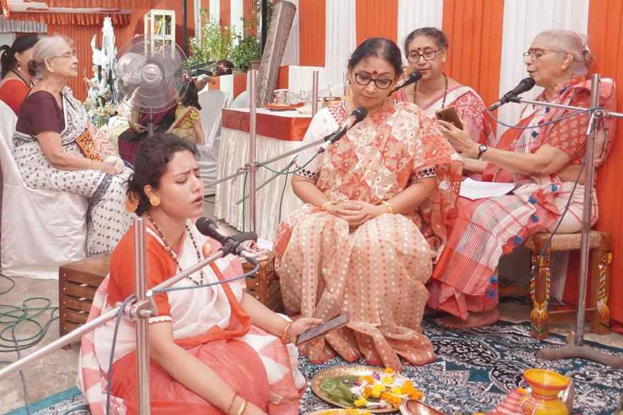 Priestess Nandini Bhowmick starts Durga puja at her own residence