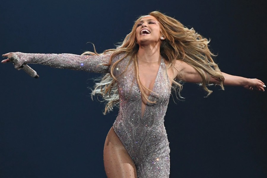 জেনিফারের মতে, ‘‘যদি আমরা এগোতে না পারি তবে বুঝতে হবে এক অর্থে আমাদের মৃত্যু হয়েছে।’’