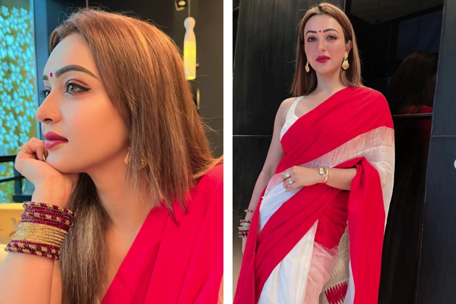 ছিমছাম সাজেই মোহময়ী কৌশানী।