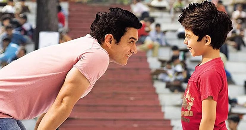 পড়াশোনাই হবে আনন্দময়:  না, ‘তারে জমিন পর’-এর নিকুম্ভ স্যারকে পাওয়া তো মুশকিল! কিন্তু এই ভূমিকাটি পালন করতে পারেন আপনিই। বাঁধাধরা নিয়মের বাইরে গিয়ে শেখার বিভিন্ন মজাদার উপায় খুঁজে বের করুন। এর জন্য রয়েছে বিভিন্ন মজাদার শিক্ষণীয় অ্যাপ, হ্যান্ড ক্রাফটের বই, মজাদার গল্পের বই, আরও কত কী! শুধু পাঠ্য বই নয়, আপনার সন্তানের সঙ্গী হোক এইগুলিও। 