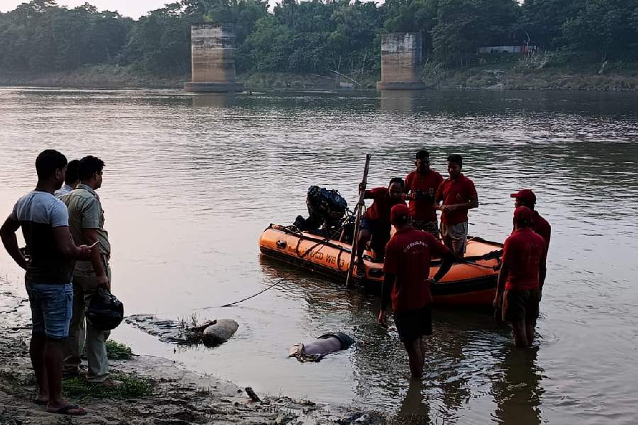 Body of Engineer found from River at Balurghat dgtld