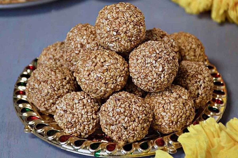 স্মৃতিশক্তি বাড়াতেও তিলের জুড়ি মেলা ভার। এর মধ্যে থাকে লেসাইথিন, যা মনে রাখার ক্ষমতা বাড়ায়। 