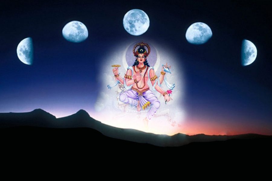 এই দিনে চন্দ্রদেবের পুজোও করা উচিত। 