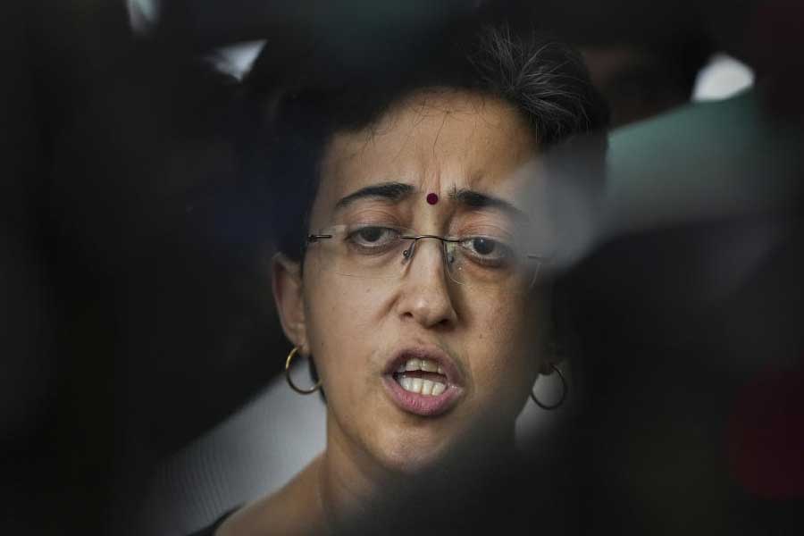 Delhi is in financial crisis as extra spending indicates they can fall into revenue deficit 