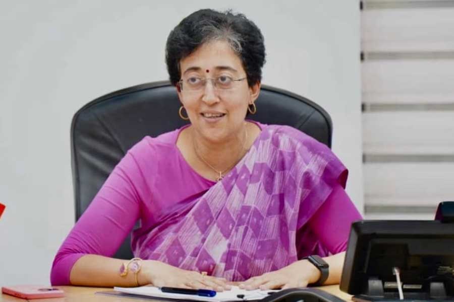 Delhi is in financial crisis as extra spending indicates they can fall into revenue deficit 