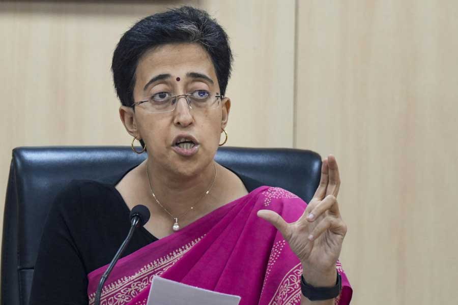 Delhi is in financial crisis as extra spending indicates they can fall into revenue deficit 