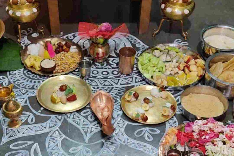 কিন্তু এত কিছুর মধ্যে তাঁর প্রিয় মিষ্টি দেওয়ার কথা ভুলে যান অনেকেই। অনেকে জানেনও না তাঁর প্রিয় মিষ্টি আসলে কী! 