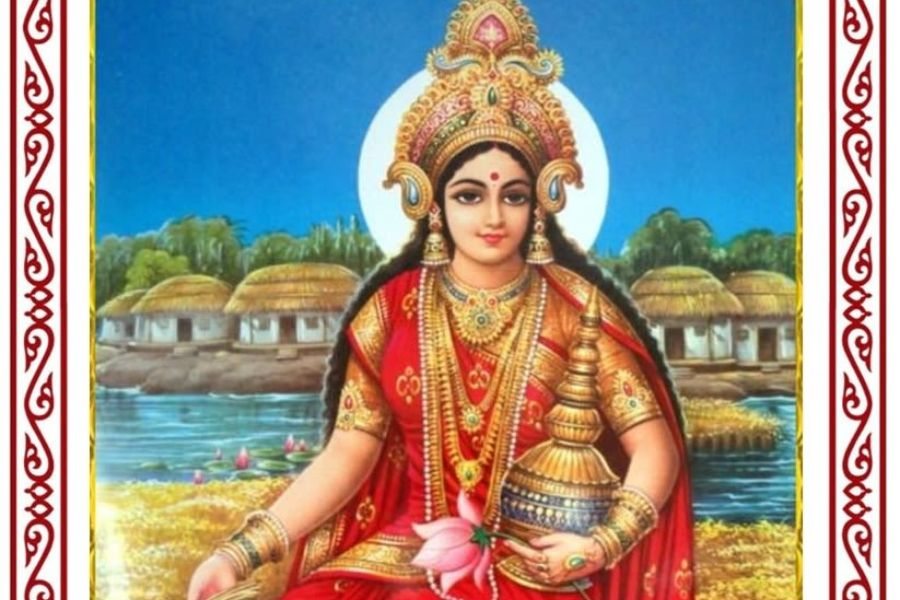 তাই যদি বুঝতে পারেন সংসারে সুখ-সমৃদ্ধির প্রয়োজন, তখন এই প্রিয় মিষ্টি দিয়েই করুন মা লক্ষ্মীর আরাধনা। এই প্রতিবেদনটি ‘আনন্দ উৎসব’ ফিচারের একটি অংশ।  