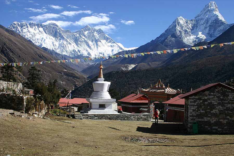 Mt Everest is becoming taller due to a nearby Himalayan river say scientists 