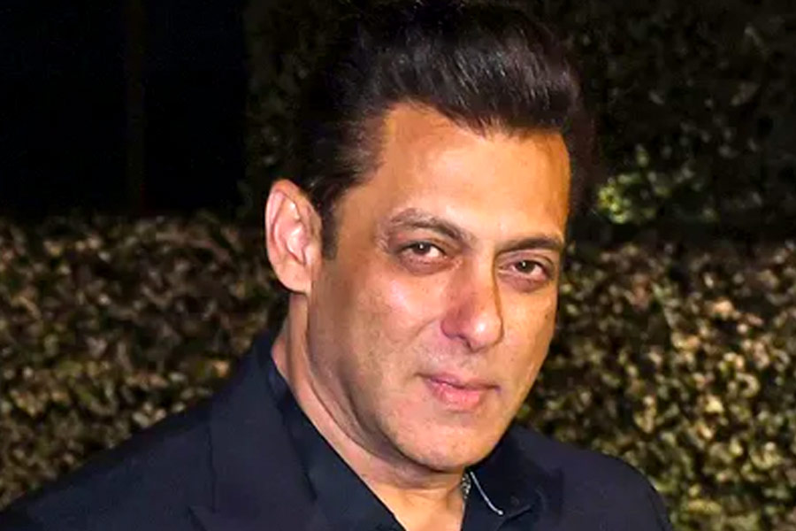 Salman Khan once revealed the story behind his iconic bracelet 