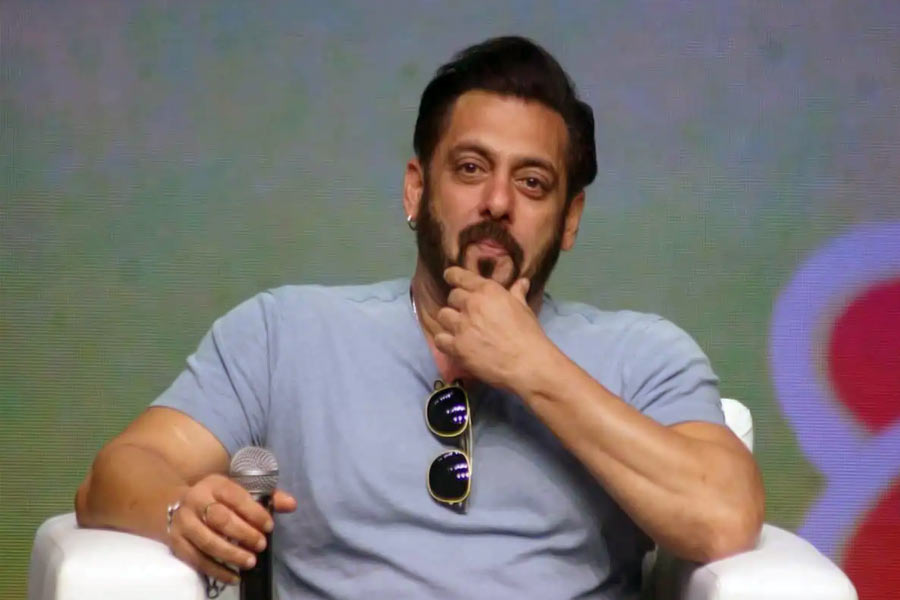 Salman Khan once revealed the story behind his iconic bracelet 