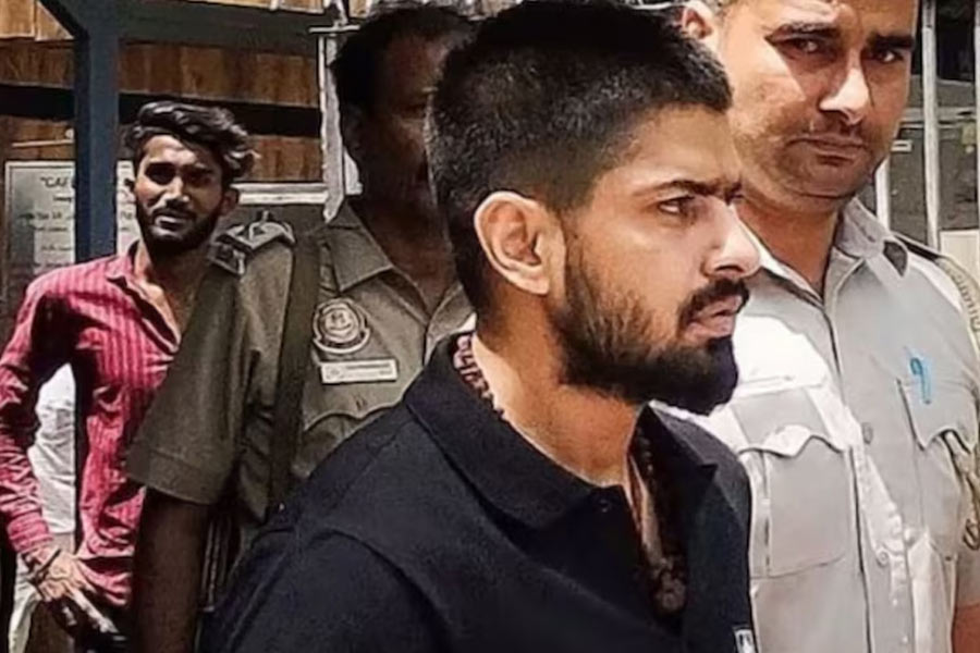 Salman Khan once revealed the story behind his iconic bracelet 