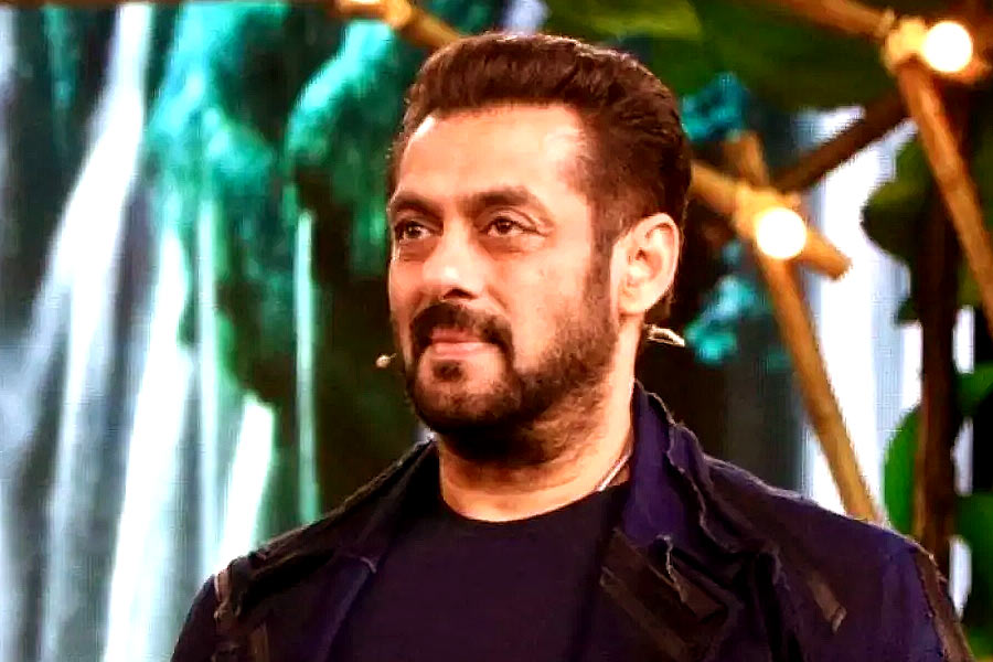 Salman Khan once revealed the story behind his iconic bracelet 