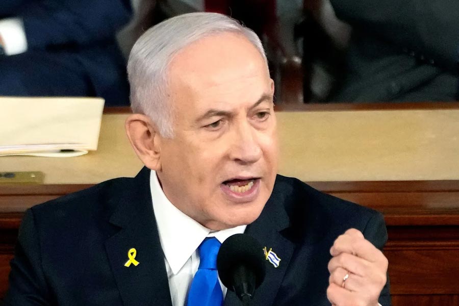 US B 2 Spirit stealth bomber attacked on Houthis hideouts in Yemen know its firepower