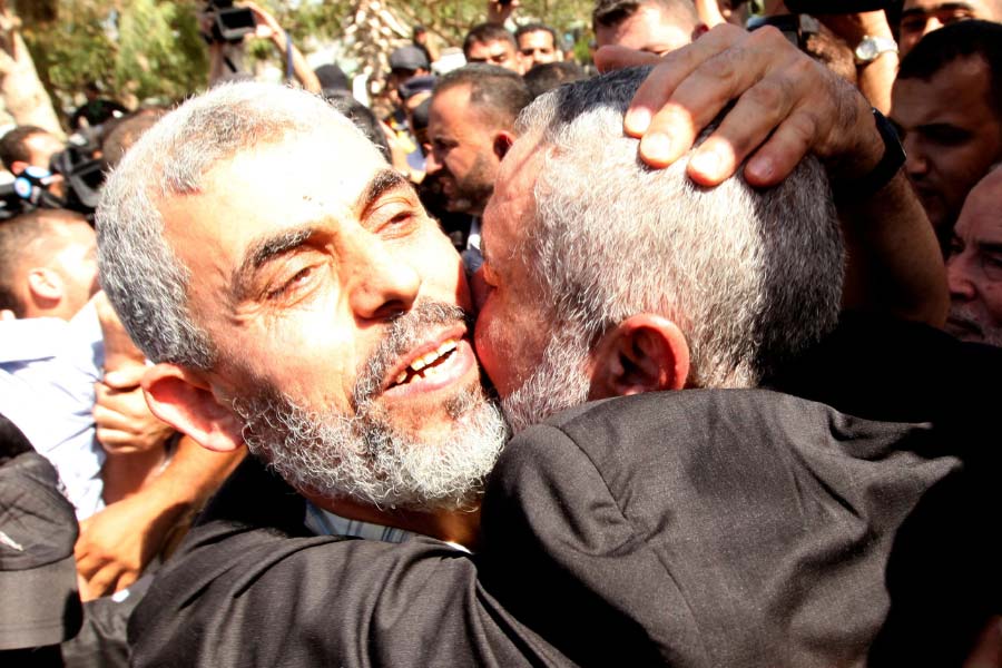 Israeli soldier spent alone with Hamas leader Yahya Sinwar body after deadly operation in Gaza 