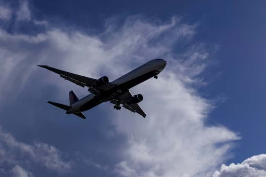 Security protocol of pilot and passengers on bomb threats to Airlines know the details