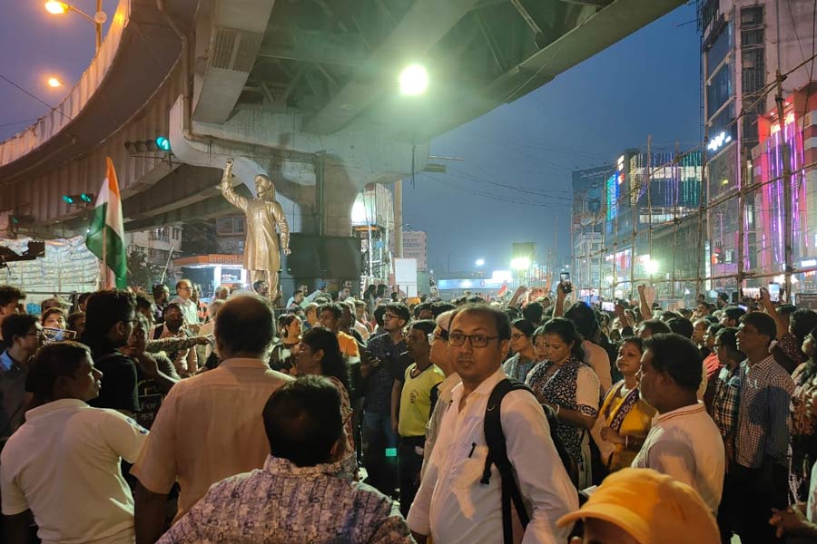 ডানলপ মোড়ে জুনিয়র ডাক্তারদের ‘ন্যায়বিচার যাত্রা’।